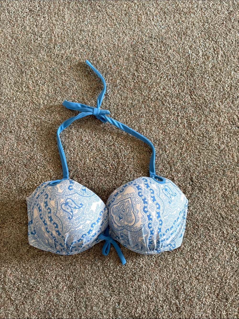 NWOT Victoria’s Secret Light Blue Paisley Push-Up Bikini Top